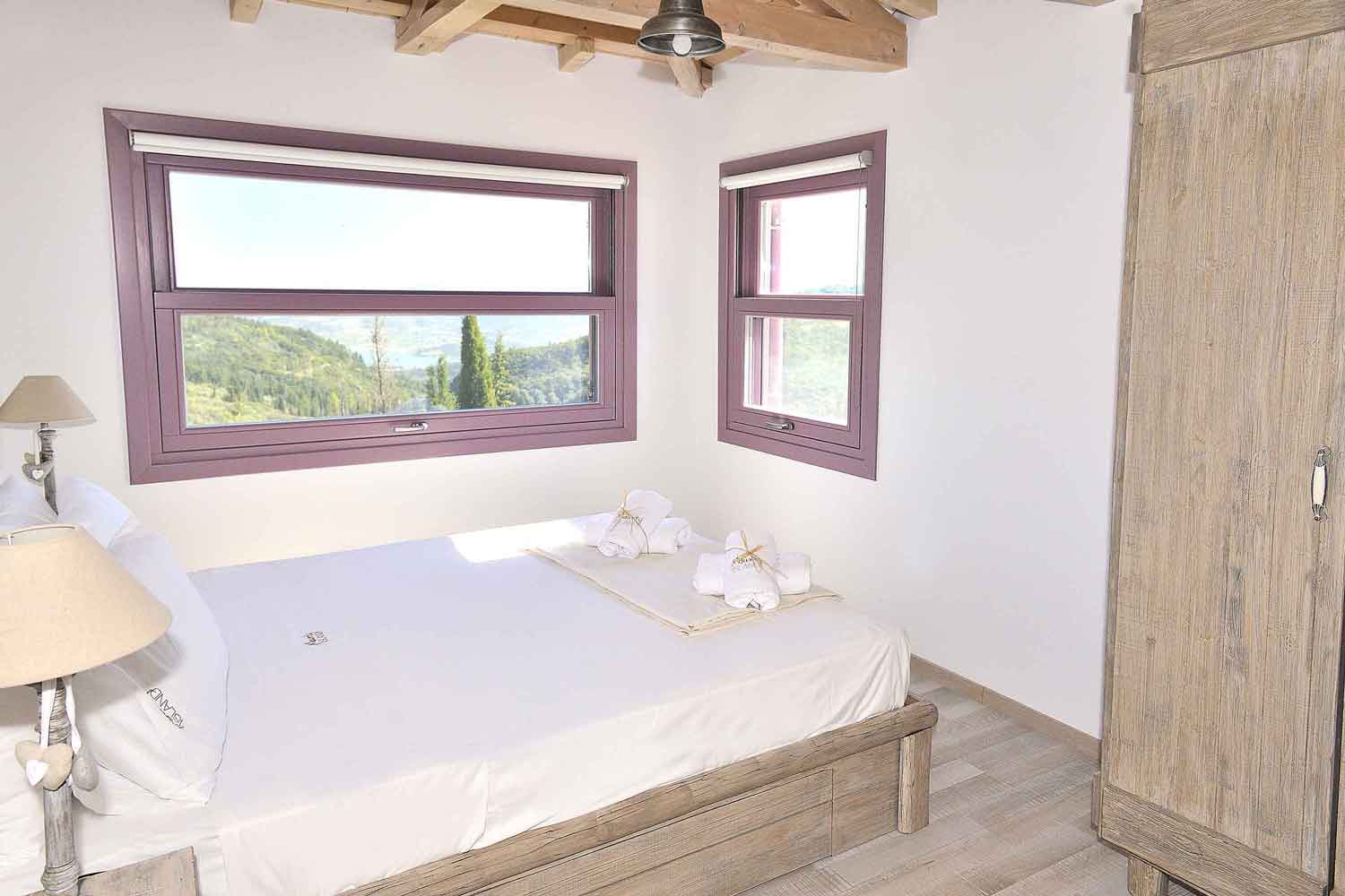 βίλα με ιδιωτική πισίνα σε Ελληνικό νησί, αξιολάτρευτο δωμάτιο για τις διακοπές σας